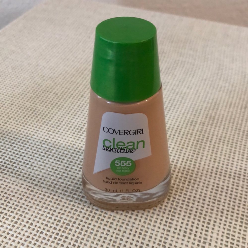 $5 w/bundle: Clean Sensitive 555 (Sof honey) Covergirl Liquid Foundation